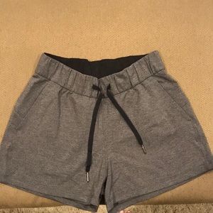 Lululemon On the Fly Shorts 2.5